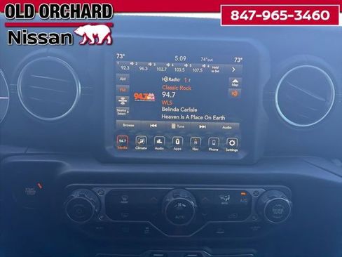Used 2022 Jeep Wrangler Unlimited Sahara AWD/4WD image 18