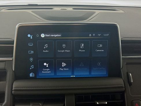 Used 2023 Chevrolet Suburban High Country image 18