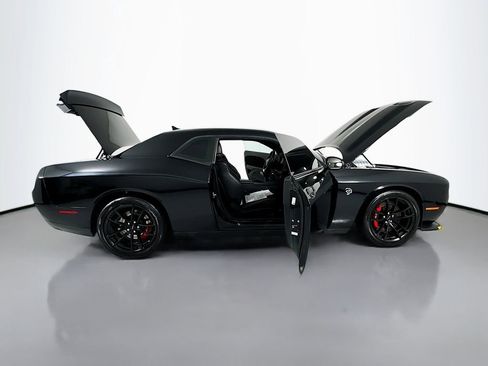 Used 2023 Dodge Challenger SRT Hellcat w/ Driver Convenience Group image 29