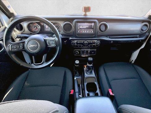 Used 2022 Jeep Wrangler Sport AWD/4WD image 15