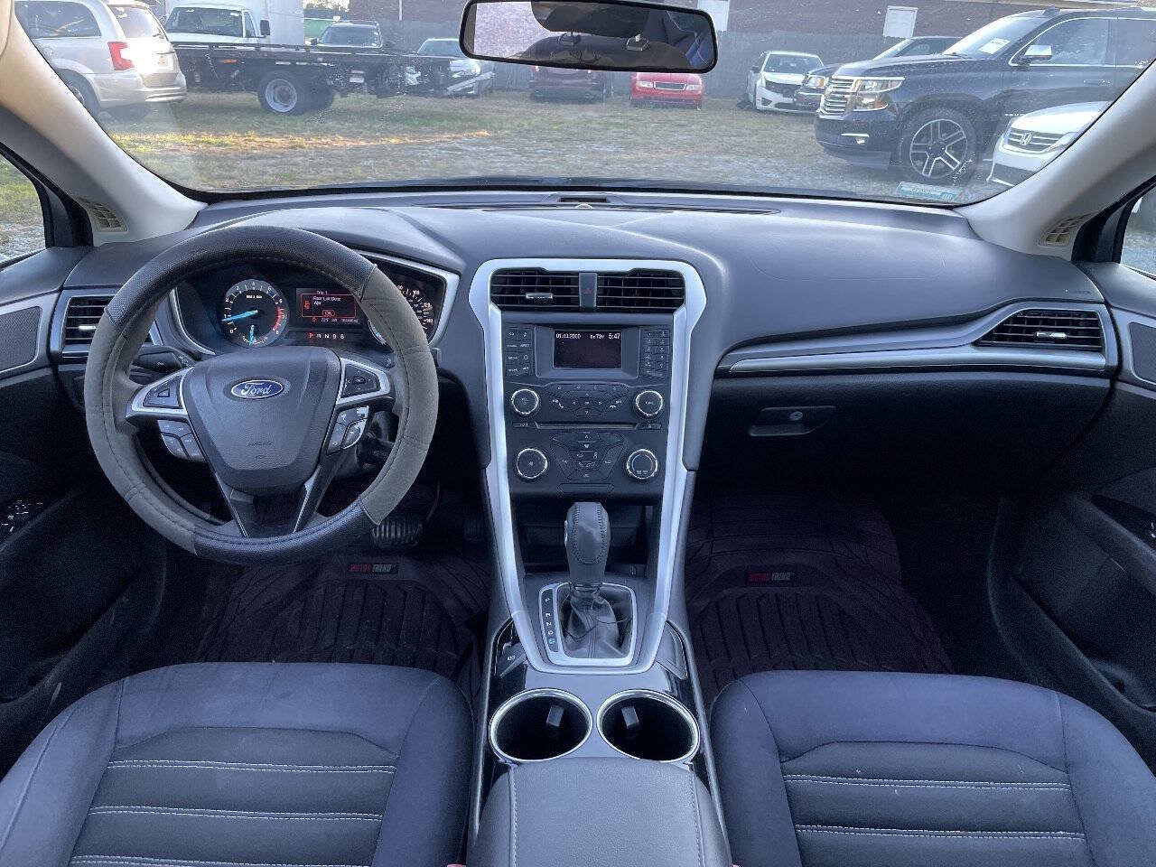 Used 2013 Ford Fusion SE FWD image 9
