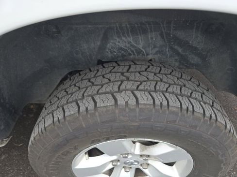 Used 2019 RAM 1500 Classic SLT image 7