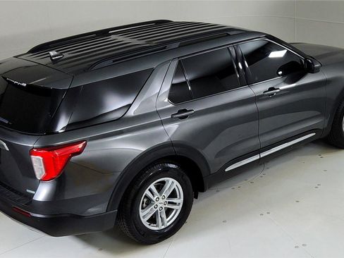 Used 2020 Ford Explorer XLT w/ Equipment Group 202A image 39