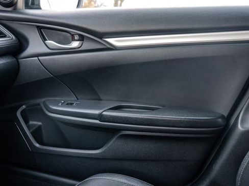 Used 2020 Honda Civic Sport image 22