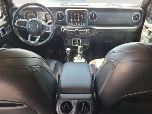 Used 2020 Jeep Wrangler Unlimited Sahara AWD/4WD image 10