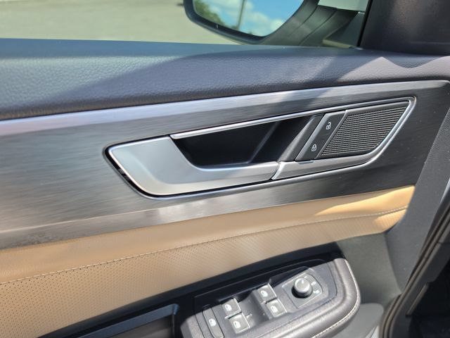 Used 2024 Volkswagen Atlas Cross Sport SE FWD image 19