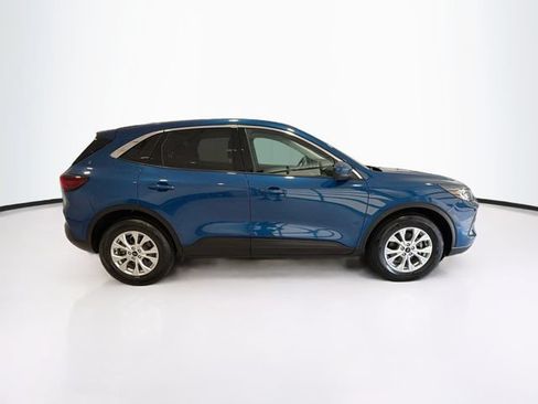 Used 2023 Ford Escape Active w/ Tech Pack #2 AWD/4WD image 7