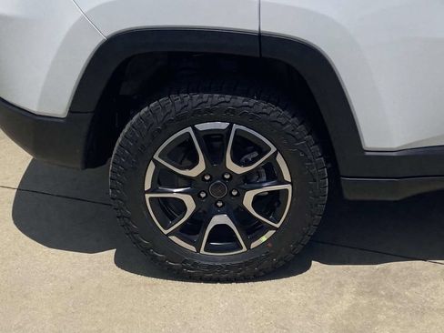 New 2026 Jeep Compass Trailhawk AWD/4WD image 36