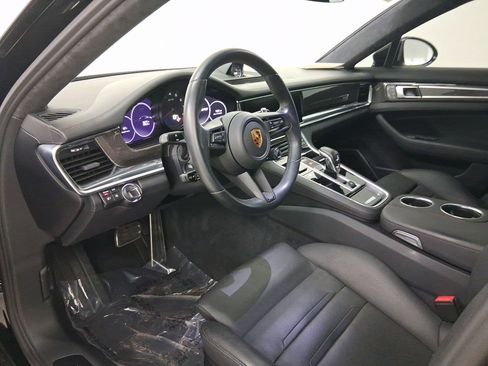 Certified 2023 Porsche Panamera GTS image 4