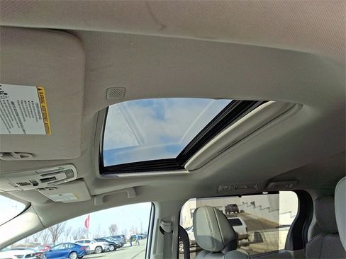 Used 2024 Toyota Sienna XLE image 17