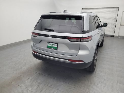 Used 2022 Jeep Grand Cherokee Limited 4xe w/ Luxury Tech Group II AWD/4WD image 7