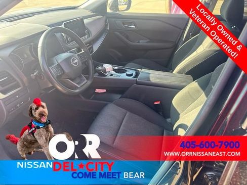 Used 2025 Nissan Rogue SV AWD/4WD image 4