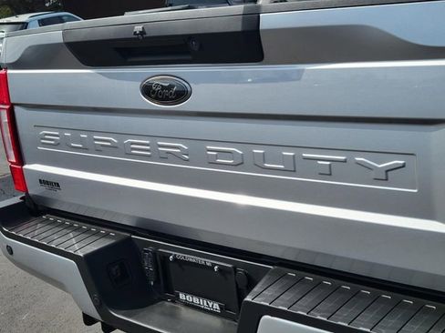 Used 2022 Ford F250 Lariat w/ Black Appearance Package image 42