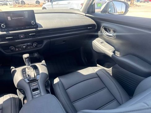 Used 2025 Honda HR-V LX image 16