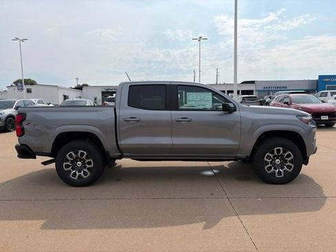 New 2026 Chevrolet Colorado Z71 w/ Technology Package AWD/4WD image 2
