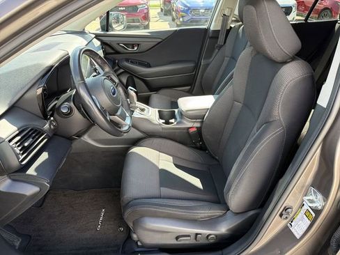 Used 2022 Subaru Outback Premium AWD/4WD image 13