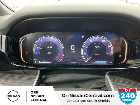 Used 2023 Jeep Wagoneer L Series III w/ Premium Group I image 22