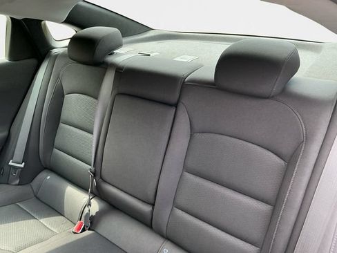 Used 2024 Chevrolet Malibu LT FWD image 15