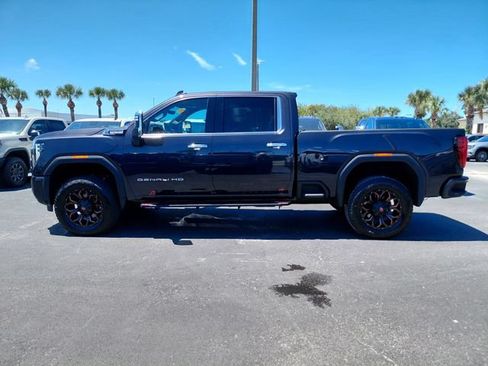 Used 2025 GMC Sierra 2500 Denali w/ Denali Reserve Package AWD/4WD image 4