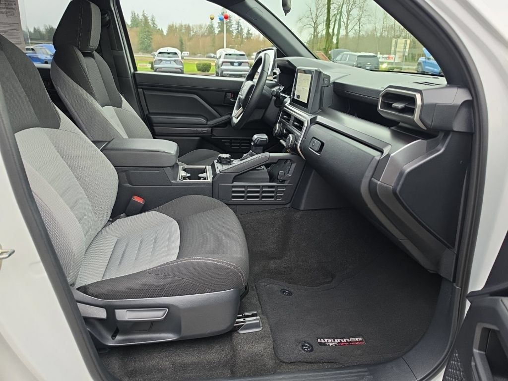 Used 2025 Toyota 4Runner TRD Off-Road AWD/4WD image 31