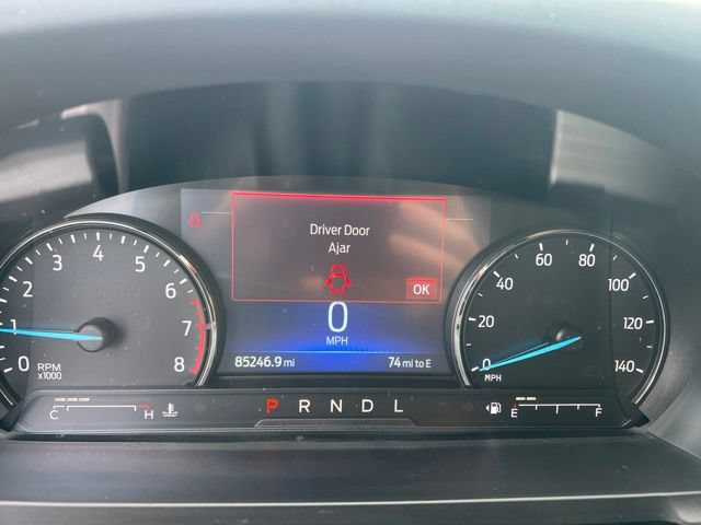 Used 2022 Ford Explorer XLT w/ Equipment Group 202A AWD/4WD image 11