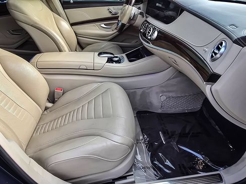 Used 2019 Mercedes-Benz S 560 Sedan image 40