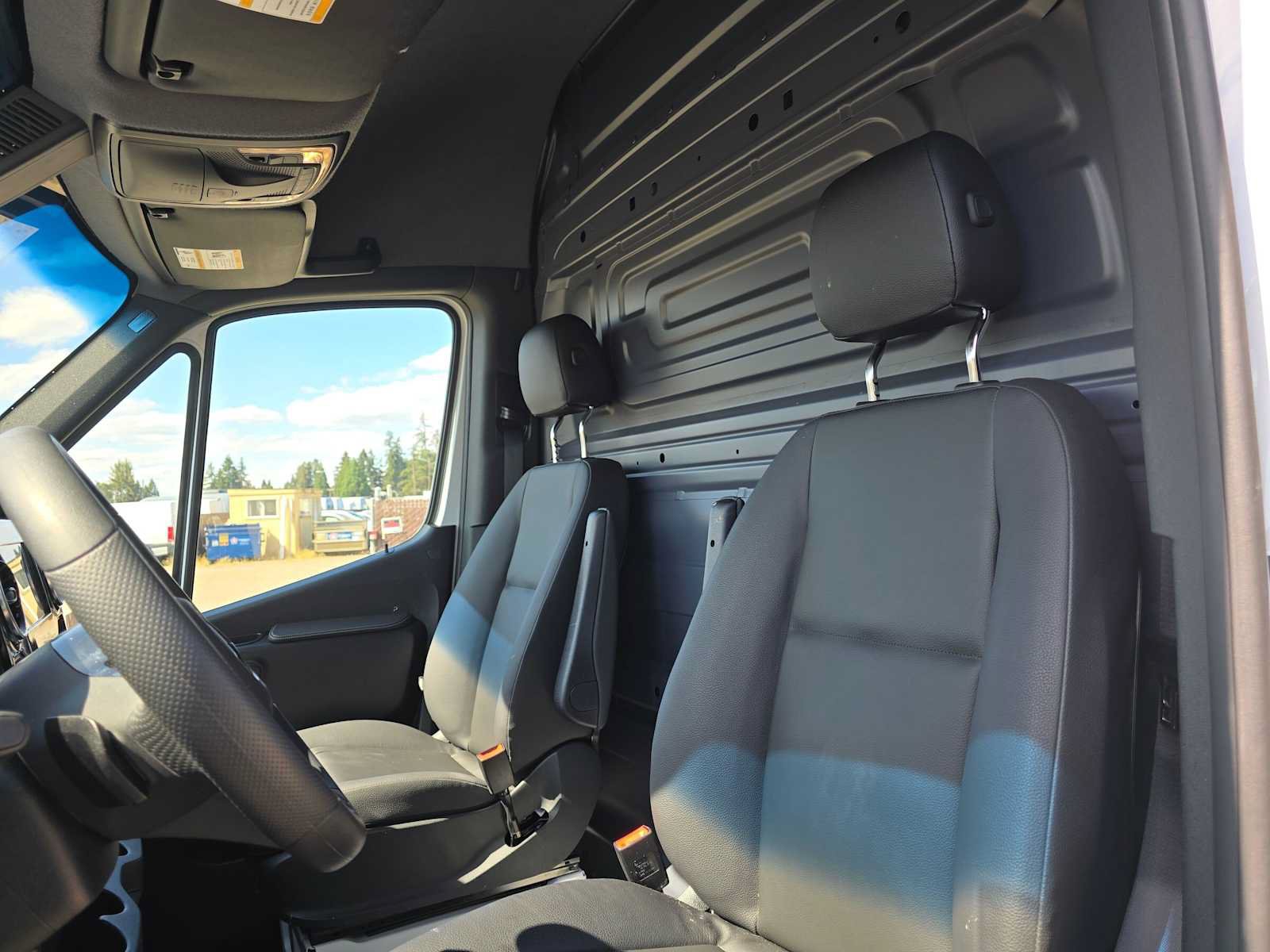 Used 2026 Mercedes-Benz Sprinter 2500 image 21