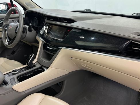 Used 2022 Cadillac XT6 Premium Luxury w/ Technology Package image 25