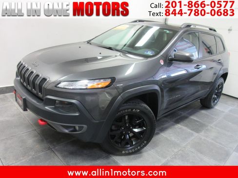 Used 2016 Jeep Cherokee Trailhawk w/ Comfort/Convenience Group image 1