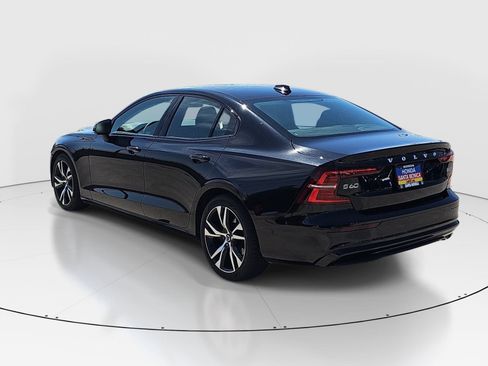 Used 2024 Volvo S60 B5 Plus FWD image 7