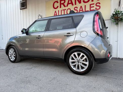 Used 2018 Kia Soul + FWD image 9