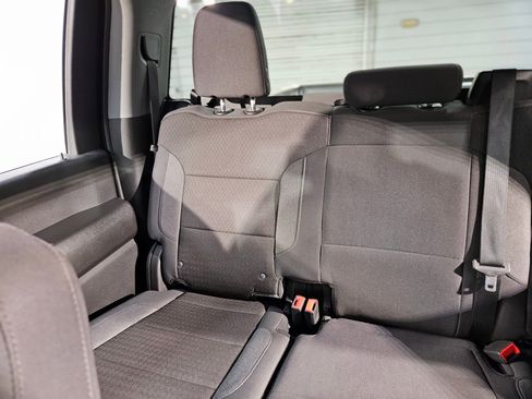 Used 2024 Chevrolet Silverado 2500 Custom w/ Custom Value Package image 12