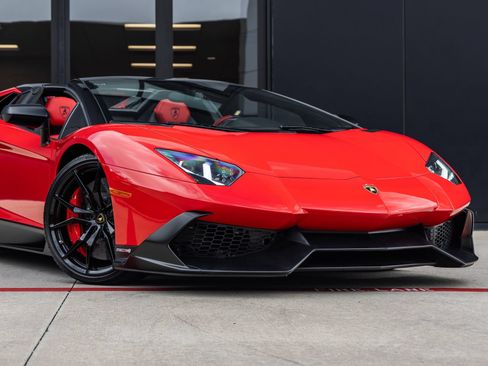 Used 2014 Lamborghini Aventador LP 720-4 50th Anniversario AWD/4WD image 7
