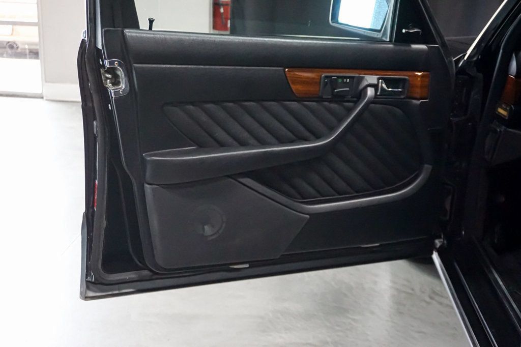 Used 1990 Mercedes-Benz 350 SDL image 18