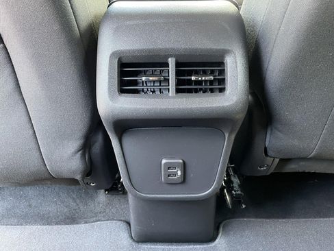 Used 2019 Chevrolet Equinox LT w/ Driver Convenience Package FWD image 37