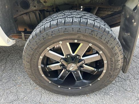 Used 2015 Chevrolet Silverado 2500 LT AWD/4WD image 24