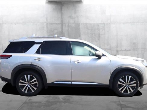 New 2025 Nissan Pathfinder Platinum w/ Cargo Package image 5