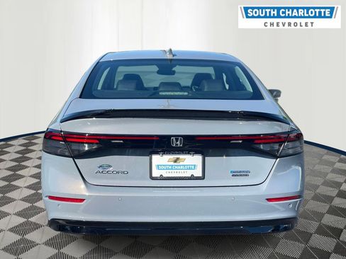 Used 2023 Honda Accord Touring image 6
