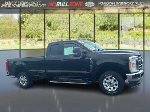Certified 2023 Ford F250 XLT AWD/4WD image 5