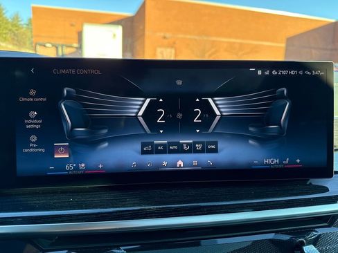 New 2026 BMW X7 xDrive40i w/ M Sport Package AWD/4WD image 18