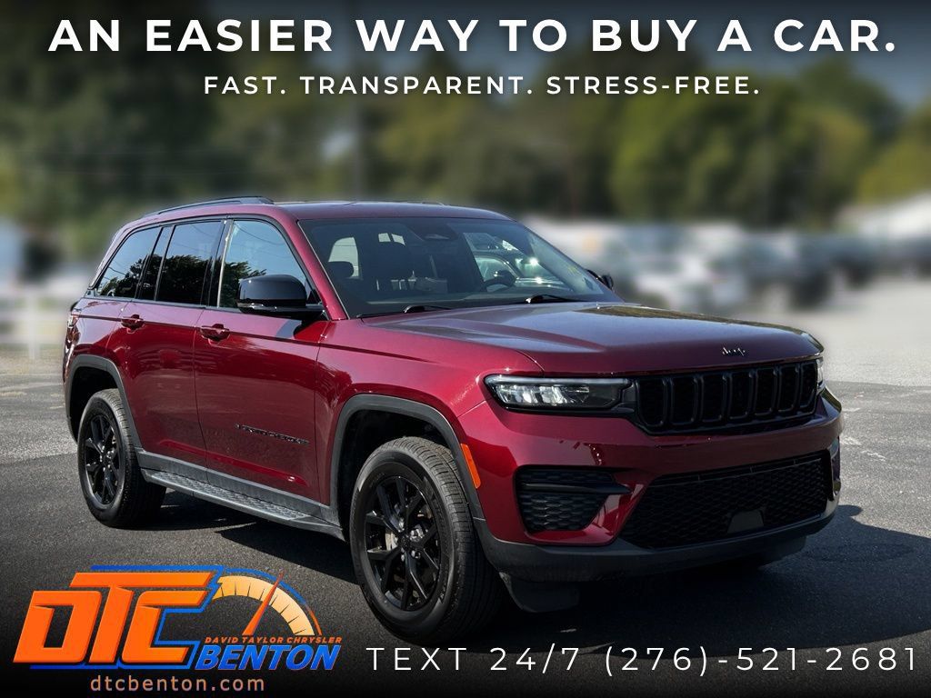 Used 2025 Jeep Grand Cherokee Altitude AWD/4WD image 1