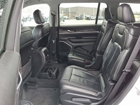 Used 2021 Jeep Grand Cherokee L Limited image 10