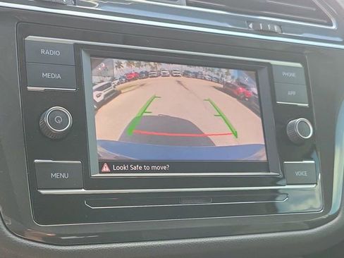 Used 2021 Volkswagen Tiguan S image 29
