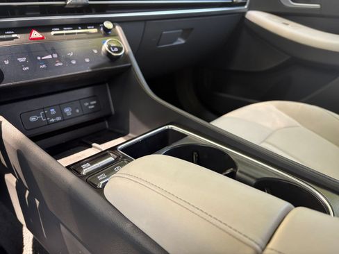 Used 2025 Hyundai Sonata SEL FWD image 41