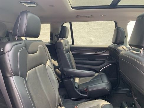 Used 2022 Jeep Grand Cherokee L Limited image 46