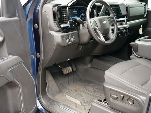 Used 2022 Chevrolet Silverado 1500 LT image 13