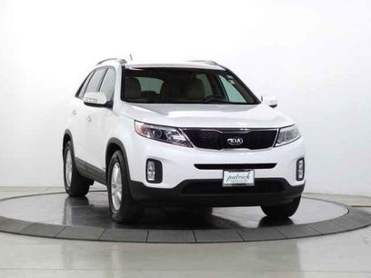 Used 2014 Kia Sorento LX w/ Touring Package (LX)