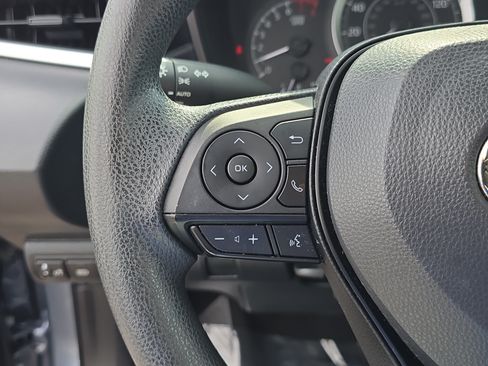 Used 2022 Toyota Corolla LE FWD image 28