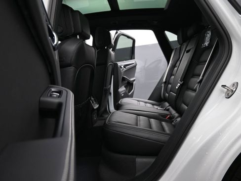 New 2025 Porsche Macan S image 25