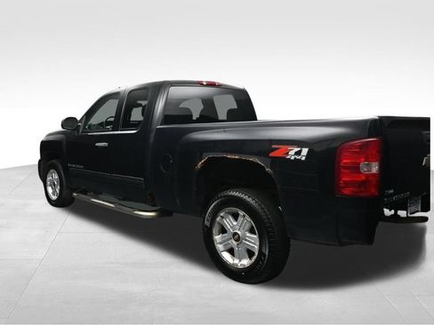 Used 2009 Chevrolet Silverado 1500 LT w/ Power Pack Plus AWD/4WD image 3